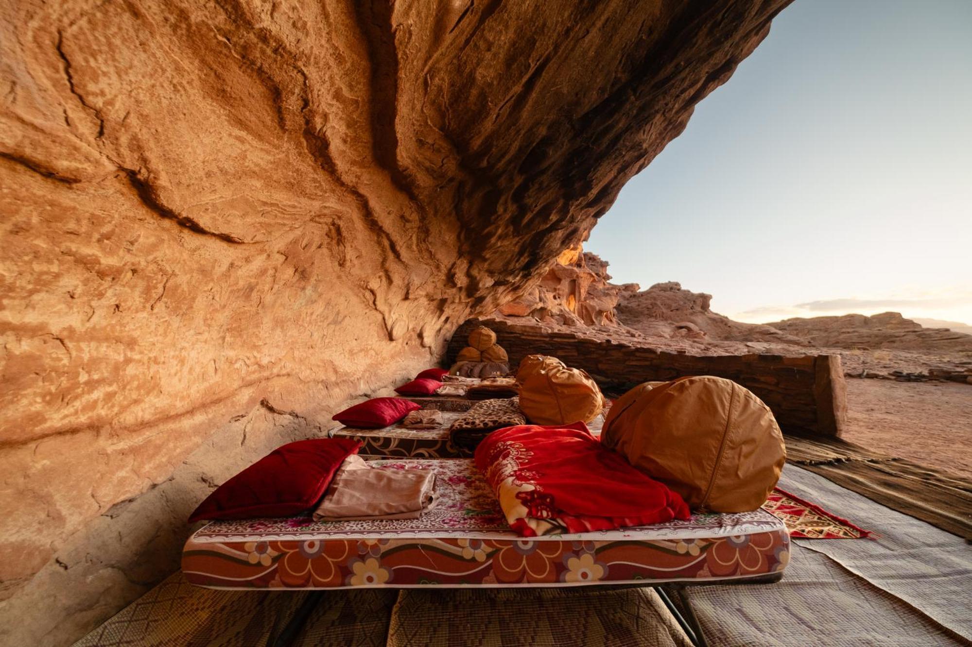 Wadi Rum Cave Camping Ngoại thất bức ảnh